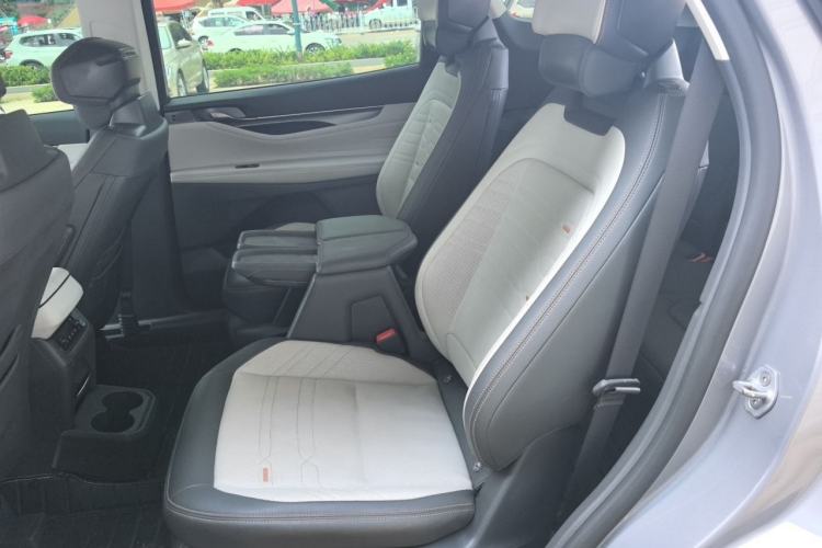 Used Ford Edge 2023 Ford Explorer L 2.0T EcoBoost E-Hybrid Four-Wheel Drive 7-Seater ST-Line Left Rear Seat