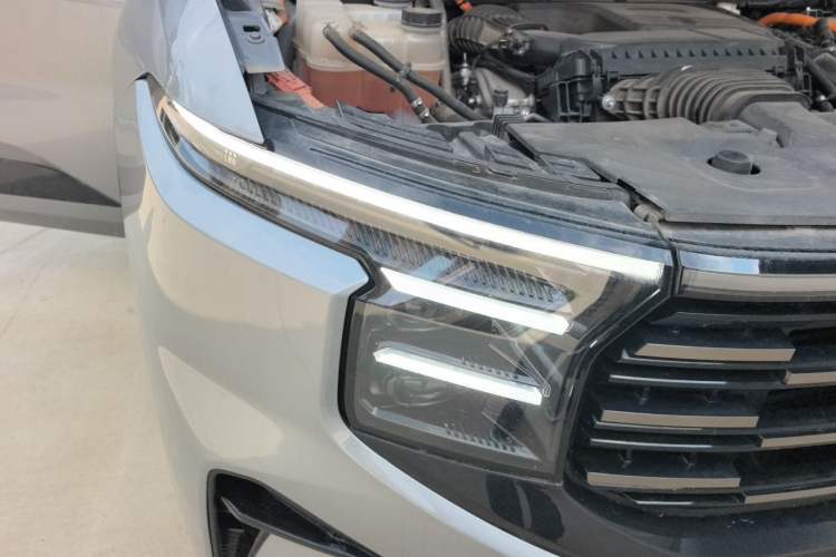 Used Ford Edge 2023 Ford Explorer L 2.0T EcoBoost E-Hybrid Four-Wheel Drive 7-Seater ST-Line Right Front Headlight