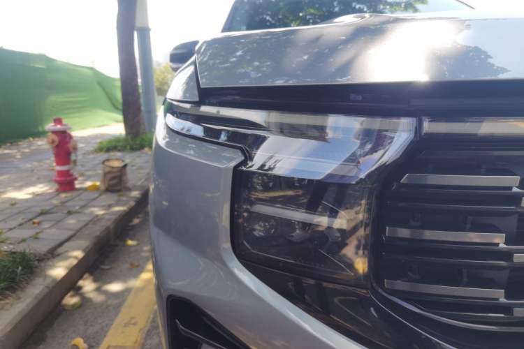 Used Ford Edge 2023 Edge L 2.0T EcoBoost E-Hybrid Four-Wheel Drive Seven-Seat Supreme Model Right Front Headlight