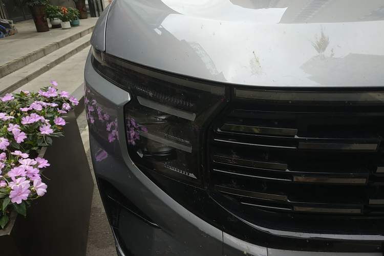 Used Ford Edge 2023 Ford Explorer L 2.0T EcoBoost Four-Wheel Drive 7-Seater Supreme Model Right Front Headlight