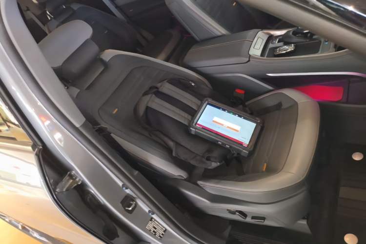 Used Ford Edge 2023 Edge L 2.0T EcoBoost E-Hybrid Four-Wheel Drive Seven-Seat Supreme Model Right Front Seat