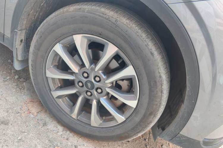 Used Ford Edge 2023 Ford Explorer L 2.0T EcoBoost Two-Wheel Drive 7-Seater Luxury Model Right Front Wheel Hub