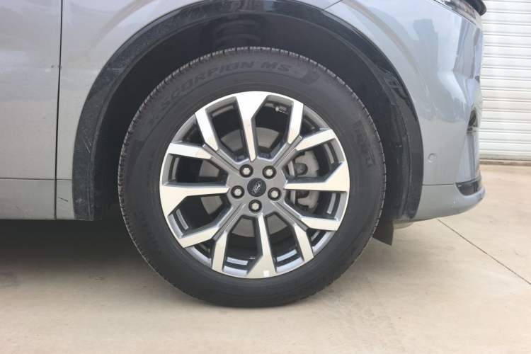 Used Ford Edge 2023 Ford Explorer L 2.0T EcoBoost E-Hybrid Four-Wheel Drive 7-Seater ST-Line Right Front Wheel Hub