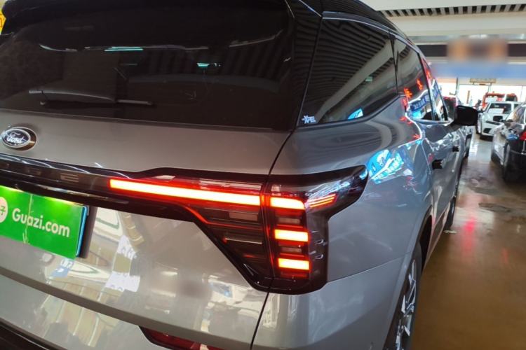 Used Ford Edge 2023 Edge L 2.0T EcoBoost E-Hybrid Four-Wheel Drive Seven-Seat Supreme Model Right Rear Taillight