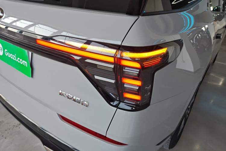 Used Ford Edge 2023 Ford Explorer L 2.0T EcoBoost Four-Wheel Drive 7-Seater Supreme Model Right Rear Taillight