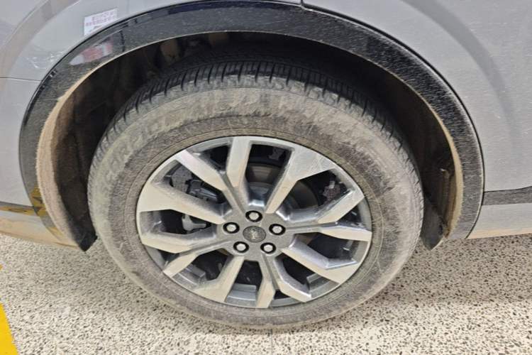 Used Ford Edge 2023 Ford Explorer L 2.0T EcoBoost Four-Wheel Drive 7-Seater Supreme Model Right Rear Wheel Hub