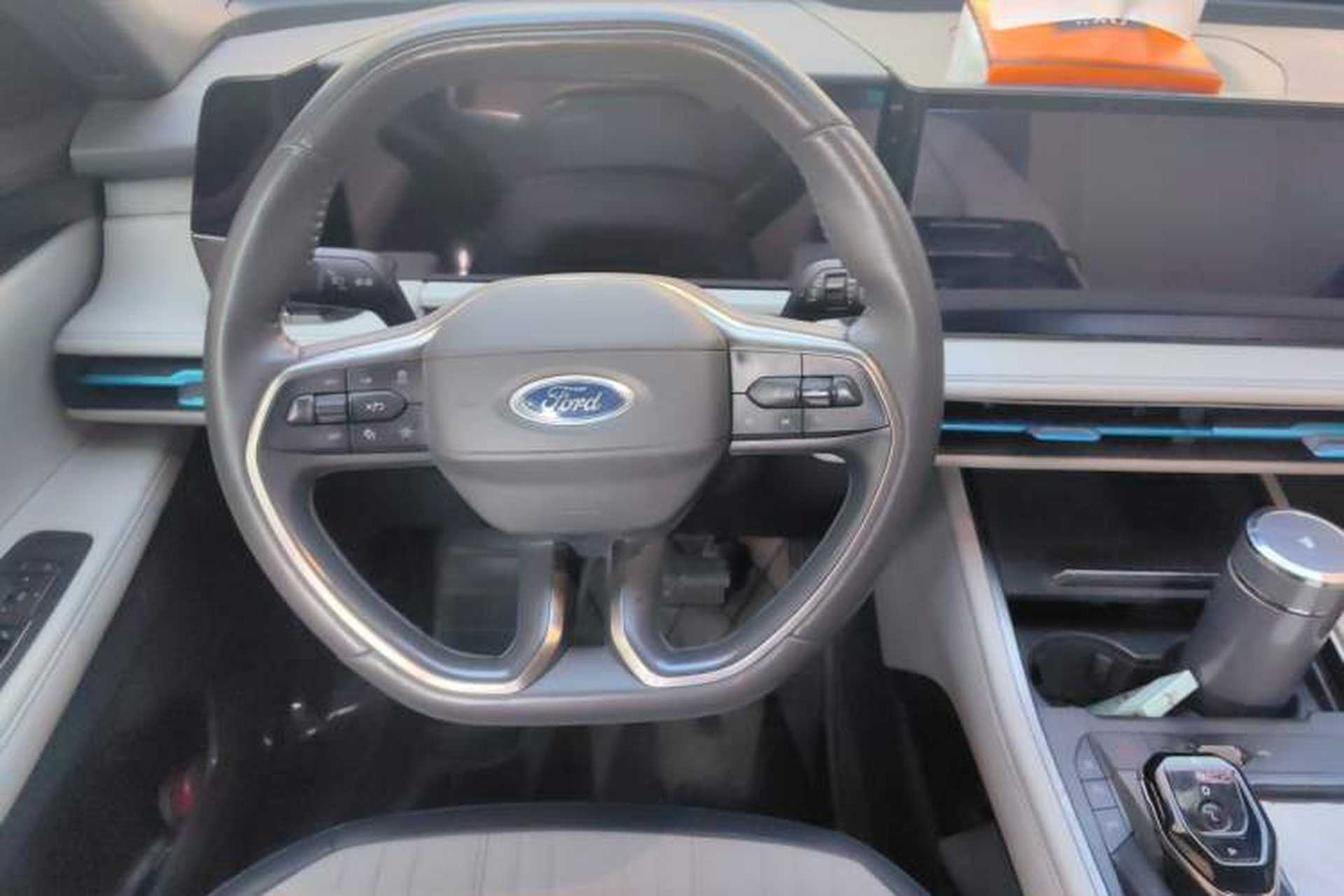 Used Ford Edge 2023 Ford Explorer L 2.0T EcoBoost Two-Wheel Drive 7-Seater Luxury Model Steering Wheel