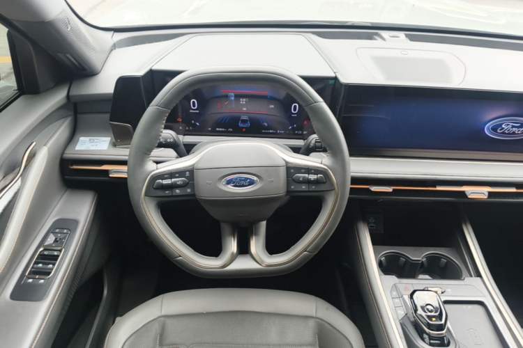 Used Ford Edge 2023 Ford Explorer L 2.0T EcoBoost Four-Wheel Drive 7-Seater Supreme Model Steering Wheel