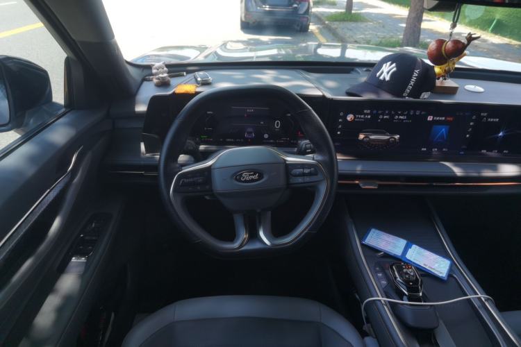 Used Ford Edge 2023 Edge L 2.0T EcoBoost E-Hybrid Four-Wheel Drive Seven-Seat Supreme Model Steering Wheel