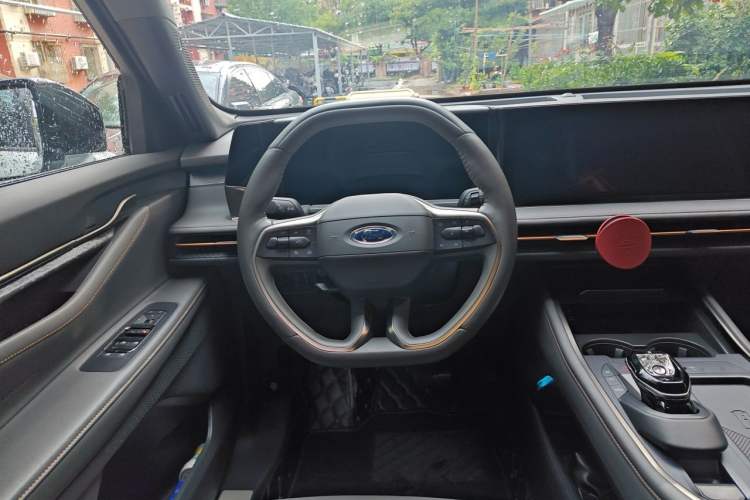 Used Ford Edge 2023 Ford Explorer L 2.0T EcoBoost Four-Wheel Drive 7-Seater Supreme Model Steering Wheel
