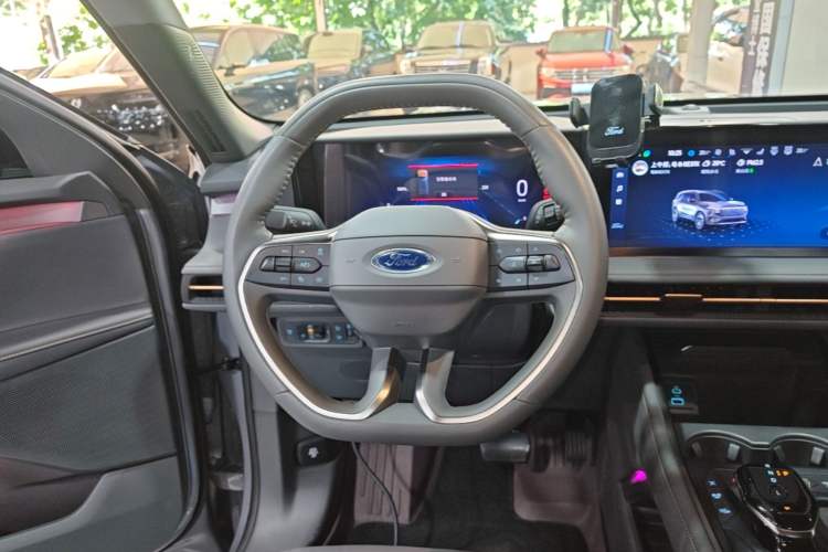 Used Ford Edge 2023 Edge L 2.0T EcoBoost E-Hybrid Four-Wheel Drive Seven-Seat Supreme Model Steering Wheel