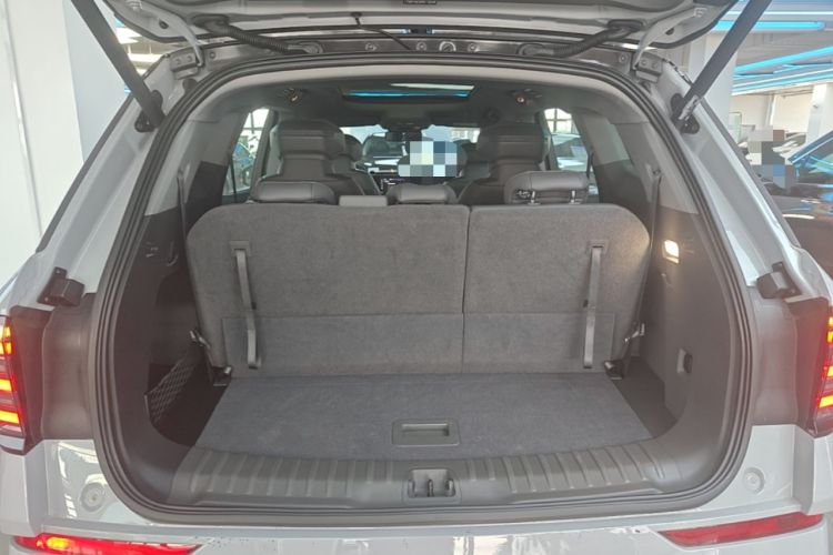 Used Ford Edge 2023 Ford Explorer L 2.0T EcoBoost Four-Wheel Drive 7-Seater Supreme Model Trunk