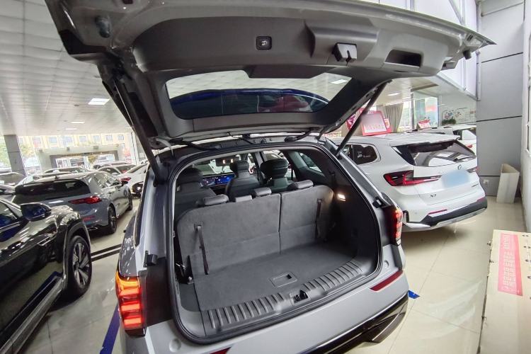 Used Ford Edge 2023 Ford Explorer L 2.0T EcoBoost Four-Wheel Drive 7-Seater Supreme Model Trunk