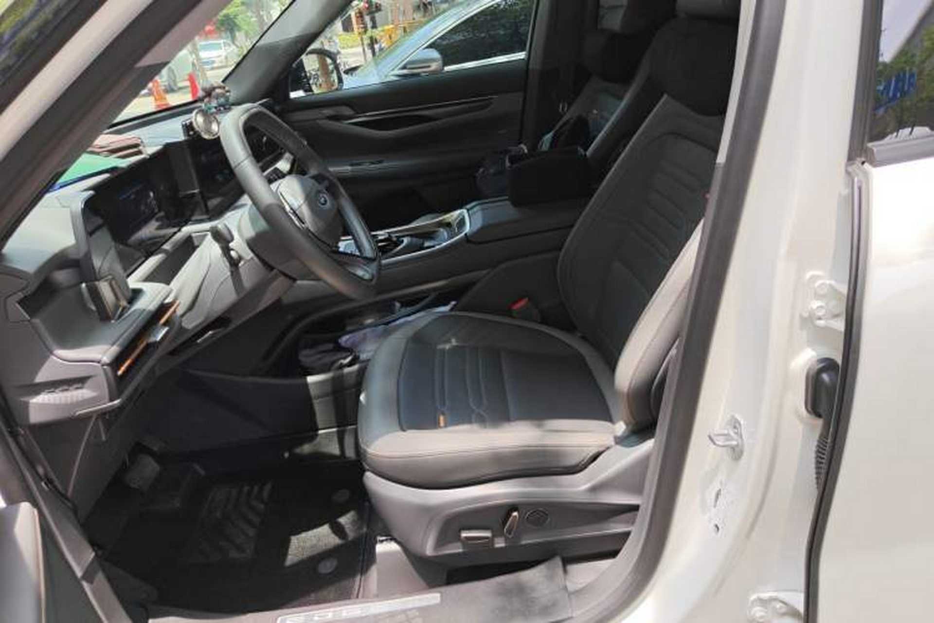 Used Ford Edge 2023 Edge L 2.0T EcoBoost E-Hybrid Four-Wheel Drive Seven-Seat Supreme Model Left Front Seat