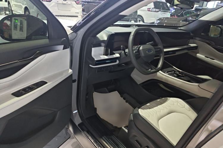 Used Ford Edge 2023 Ford Explorer L 2.0T EcoBoost Two-Wheel Drive 7-Seater Luxury Model Driver Seat