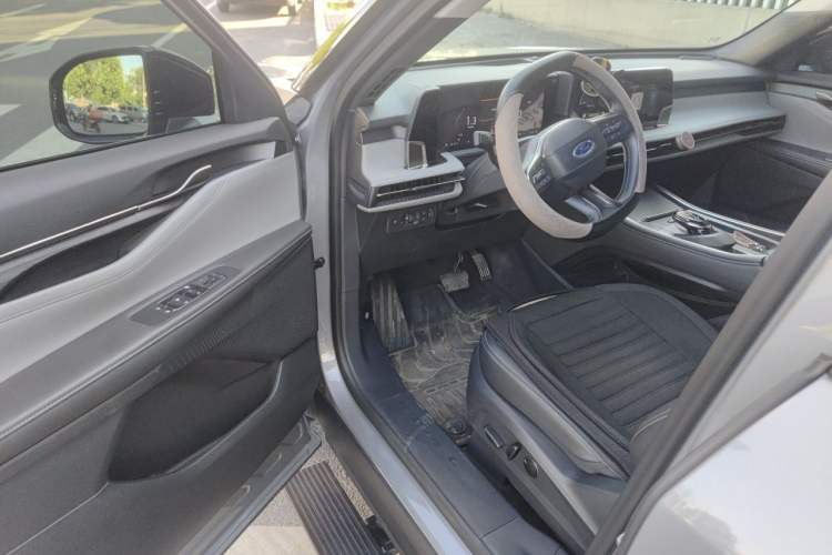 Used Ford Edge 2023 Ford Explorer L 2.0T EcoBoost Two-Wheel Drive 5-Seater Fashion Edition Driver Seat