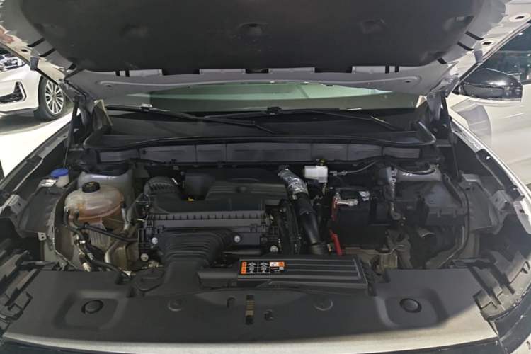 Used Ford Edge 2023 Ford Explorer L 2.0T EcoBoost Two-Wheel Drive 7-Seater Luxury Model Engine Bay