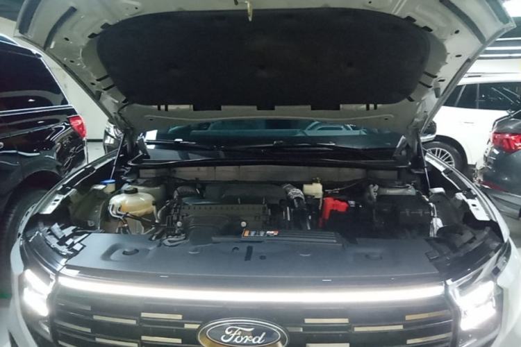 Used Ford Edge 2023 Ford Explorer L 2.0T EcoBoost Four-Wheel Drive 7-Seater Supreme Model Engine Bay