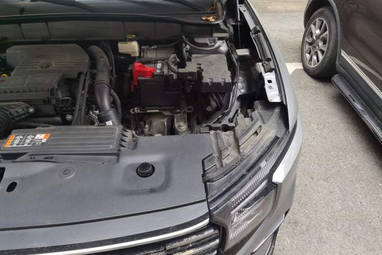 Used Ford Edge 2023 Ford Explorer L 2.0T EcoBoost Two-Wheel Drive 7-Seater Luxury Model Engine Bay Left