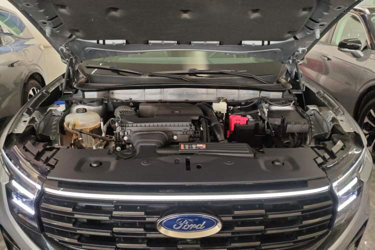 Used Ford Edge 2023 Ford Explorer L 2.0T EcoBoost Four-Wheel Drive 7-Seater Supreme Model Engine Bay