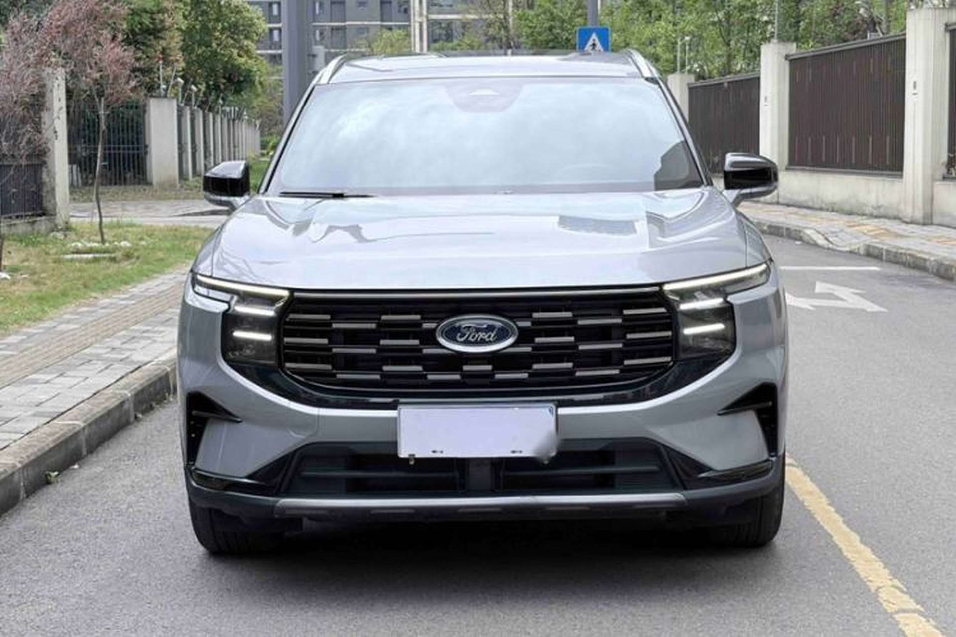 Used Ford Edge 2023 Ford Explorer L 2.0T EcoBoost Two-Wheel Drive 7-Seater Luxury Model Exterior 8