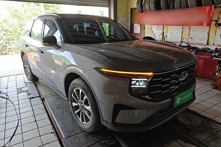Used Ford Edge 2023 Ford Explorer L 2.0T EcoBoost Two-Wheel Drive 7-Seater Luxury Model Front Right 45 Deg