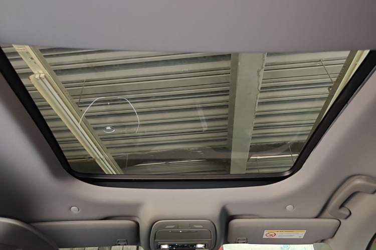 Used Ford Edge 2023 Ford Explorer L 2.0T EcoBoost Two-Wheel Drive 7-Seater Luxury Model Headliner