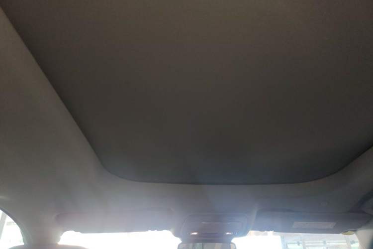Used Ford Edge 2023 Ford Explorer L 2.0T EcoBoost Four-Wheel Drive 7-Seater Supreme Model Headliner