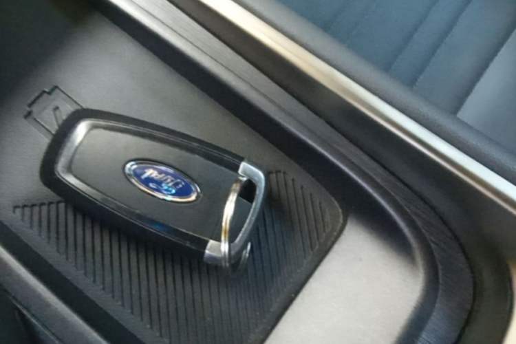 Used Ford Edge 2023 Ford Explorer L 2.0T EcoBoost Four-Wheel Drive 7-Seater Supreme Model Interior 1