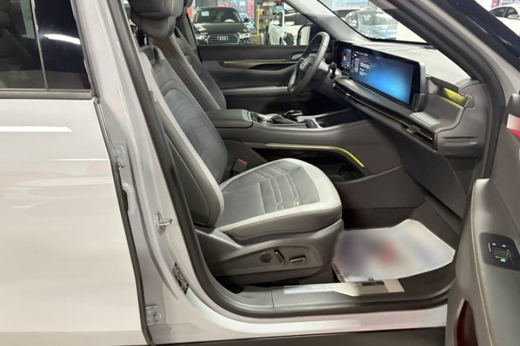 Used Ford Edge 2023 Ford Explorer L 2.0T EcoBoost Four-Wheel Drive 7-Seater Supreme Model Interior 7