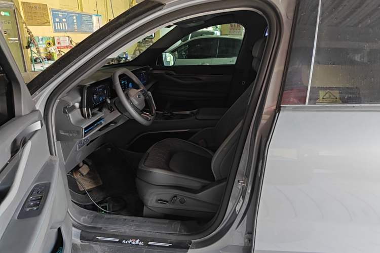 Used Ford Edge 2023 Ford Explorer L 2.0T EcoBoost Two-Wheel Drive 7-Seater Luxury Model Left Front Seat