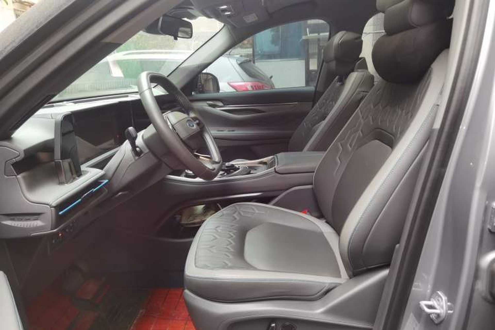 Used Ford Edge 2023 Ford Explorer L 2.0T EcoBoost Two-Wheel Drive 7-Seater Luxury Model Left Front Seat