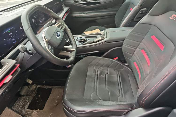 Used Ford Edge 2023 Ford Explorer L 2.0T EcoBoost E-Hybrid Four-Wheel Drive 7-Seater ST-Line Left Front Seat