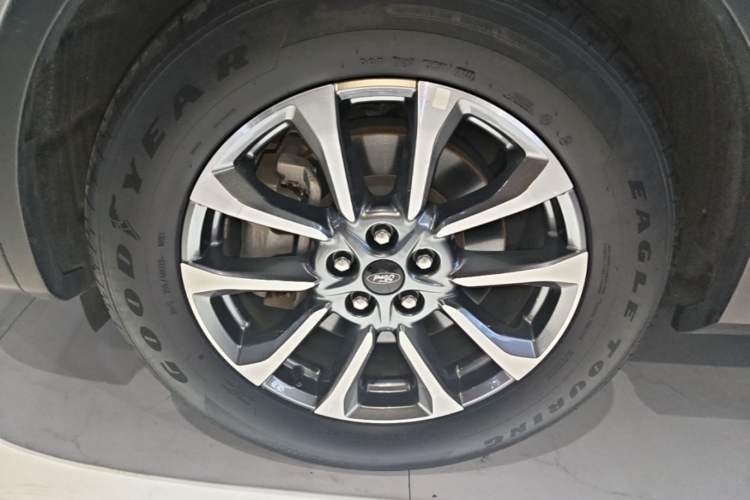 Used Ford Edge 2023 Ford Explorer L 2.0T EcoBoost Two-Wheel Drive 7-Seater Luxury Model Left Front Wheel Hub
