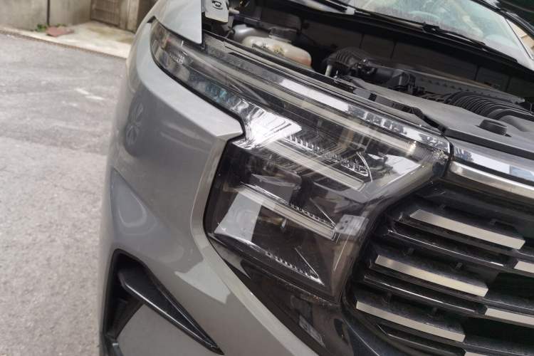 Used Ford Edge 2023 Ford Explorer L 2.0T EcoBoost Two-Wheel Drive 7-Seater Luxury Model Right Front Headlight