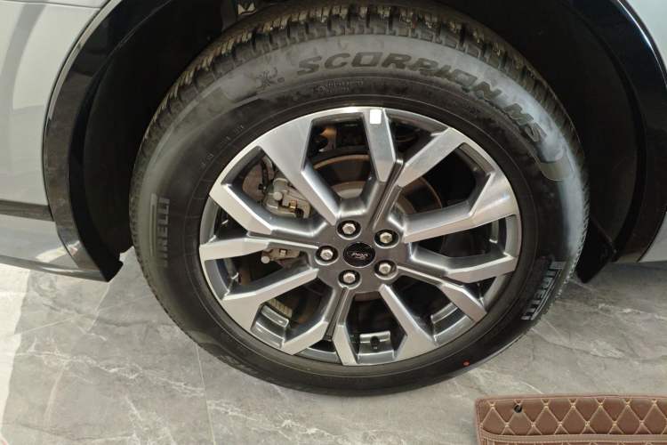 Used Ford Edge 2023 Ford Explorer L 2.0T EcoBoost Four-Wheel Drive 7-Seater Supreme Model Right Rear Wheel Hub