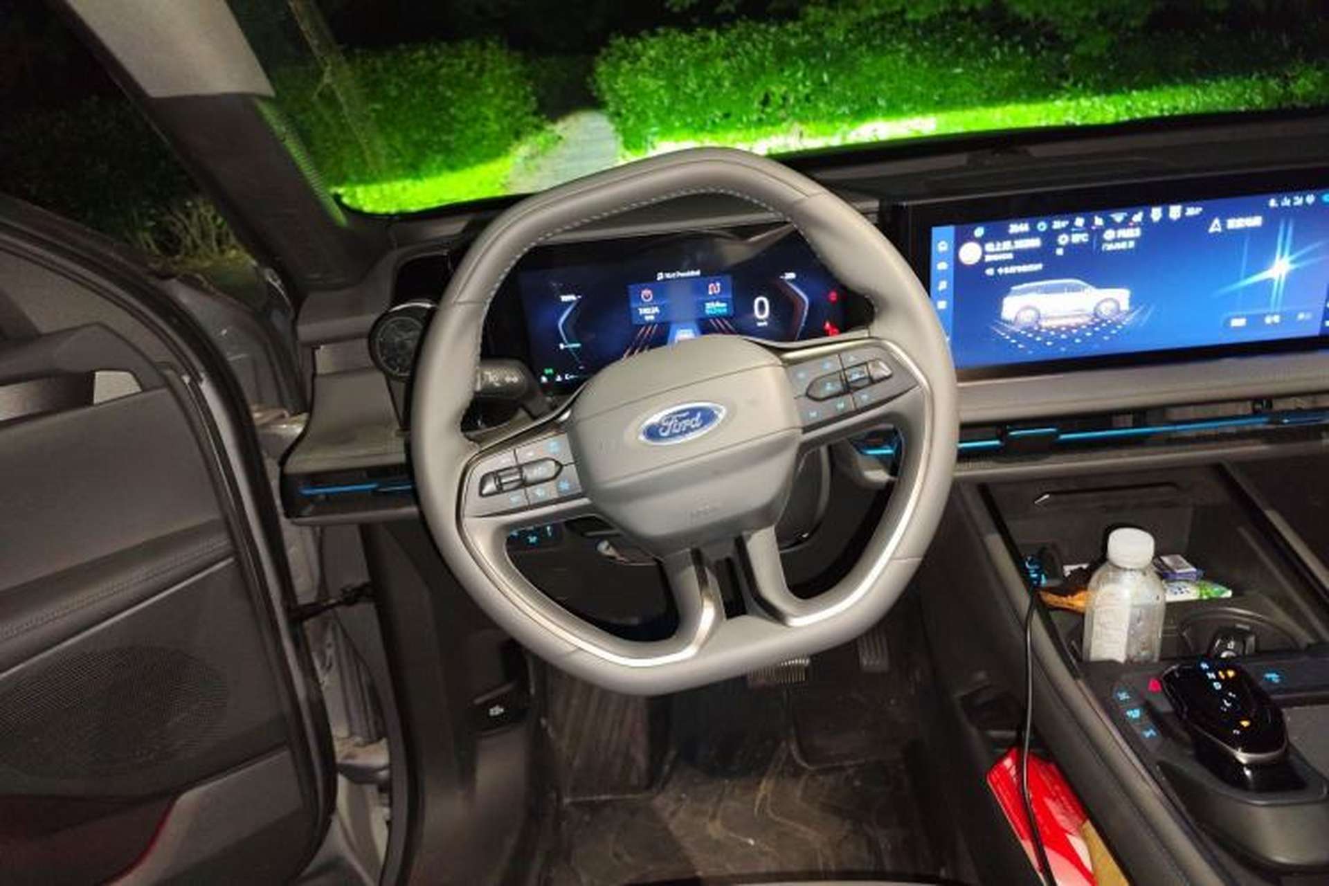 Used Ford Edge 2023 Ford Explorer L 2.0T EcoBoost E-Hybrid Two-Wheel Drive 7-Seater Luxury Model Steering Wheel