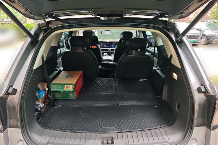 Used Ford Edge 2023 Ford Explorer L 2.0T EcoBoost Two-Wheel Drive 7-Seater Luxury Model Trunk