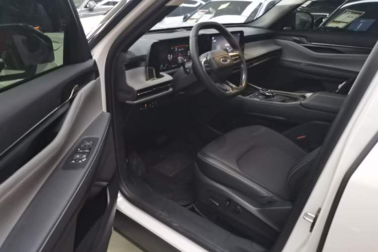 Used Ford Edge 2023 Ford Explorer L 2.0T EcoBoost Two-Wheel Drive 5-Seater Fashion Edition Driver Seat