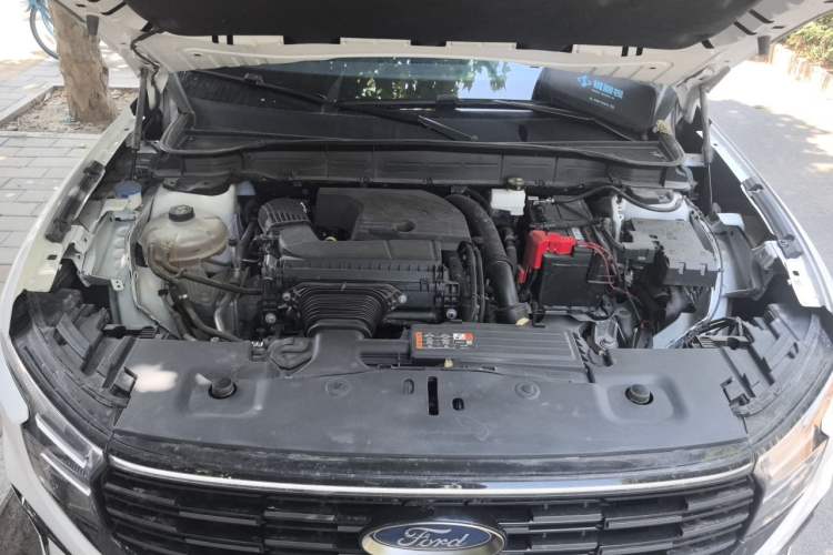 Used Ford Edge 2023 Ford Explorer L 2.0T EcoBoost Four-Wheel Drive 7-Seater Supreme Model Engine Bay