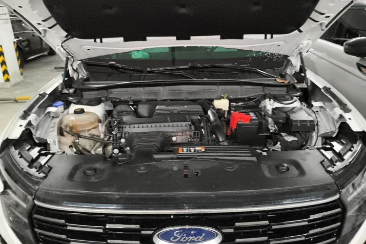 Used Ford Edge 2023 Ford Explorer L 2.0T EcoBoost Two-Wheel Drive 7-Seater Luxury Model Engine Bay