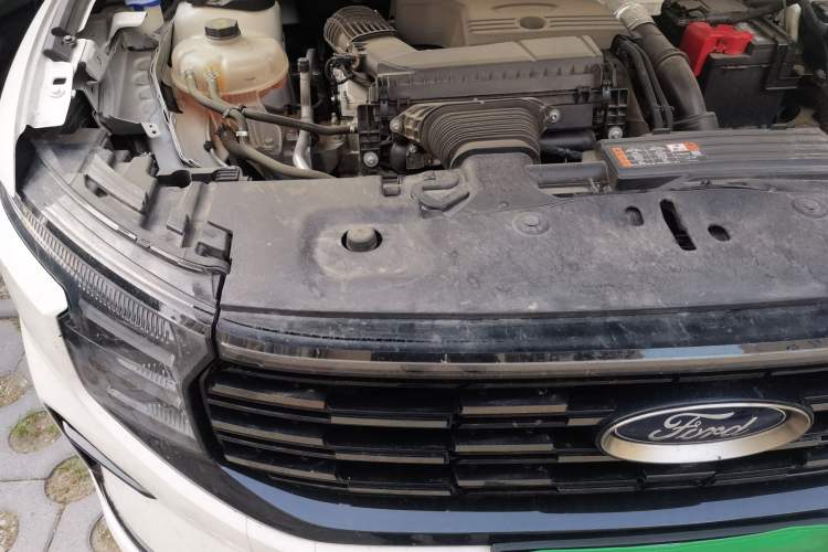 Used Ford Edge 2023 Ford Explorer L 2.0T EcoBoost Four-Wheel Drive 7-Seater Supreme Model Engine Bay Right