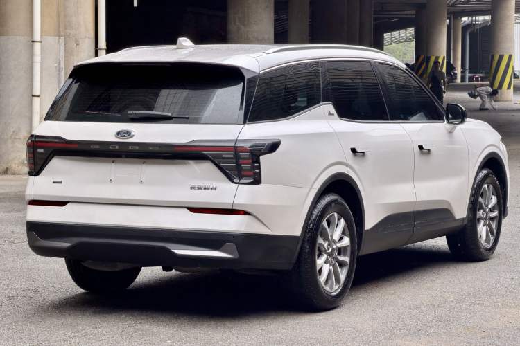 Used Ford Edge 2023 Ford Explorer L 2.0T EcoBoost E-Hybrid Two-Wheel Drive 7-Seater Luxury Model Exterior 3