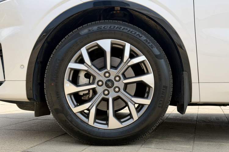 Used Ford Edge 2023 Edge L 2.0T EcoBoost E-Hybrid Four-Wheel Drive Seven-Seat Supreme Model Exterior 4