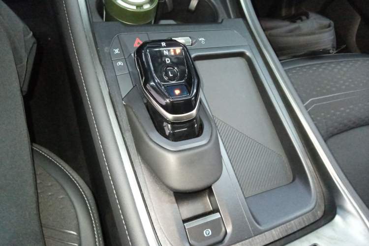 Used Ford Edge 2023 Ford Explorer L 2.0T EcoBoost Two-Wheel Drive 5-Seater Fashion Edition Gear Lever