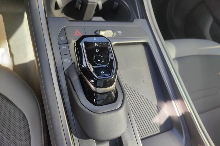 Used Ford Edge 2023 Ford Explorer L 2.0T EcoBoost Four-Wheel Drive 7-Seater Supreme Model Gear Lever