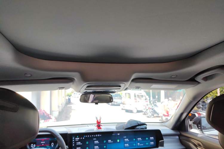 Used Ford Edge 2023 Ford Explorer L 2.0T EcoBoost Two-Wheel Drive 7-Seater Luxury Model Headliner