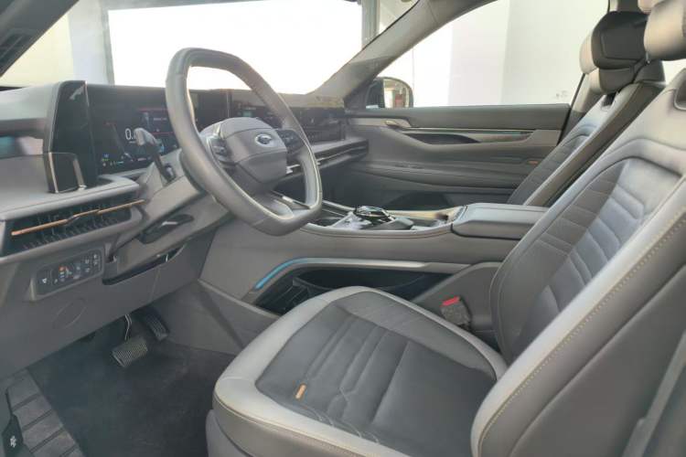 Used Ford Edge 2023 Ford Explorer L 2.0T EcoBoost Four-Wheel Drive 7-Seater Supreme Model Interior 1