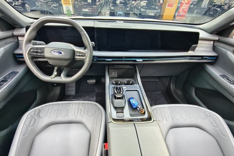 Used Ford Edge 2023 Ford Explorer L 2.0T EcoBoost Two-Wheel Drive 7-Seater Luxury Model Interior 2