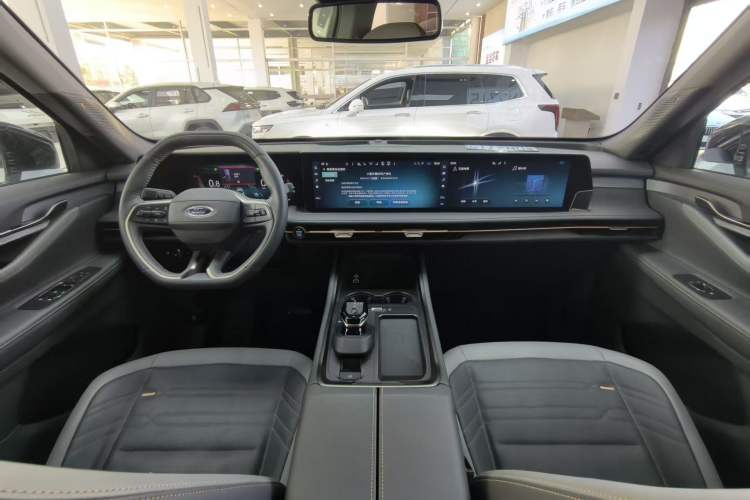 Used Ford Edge 2023 Ford Explorer L 2.0T EcoBoost Four-Wheel Drive 7-Seater Supreme Model Interior 2